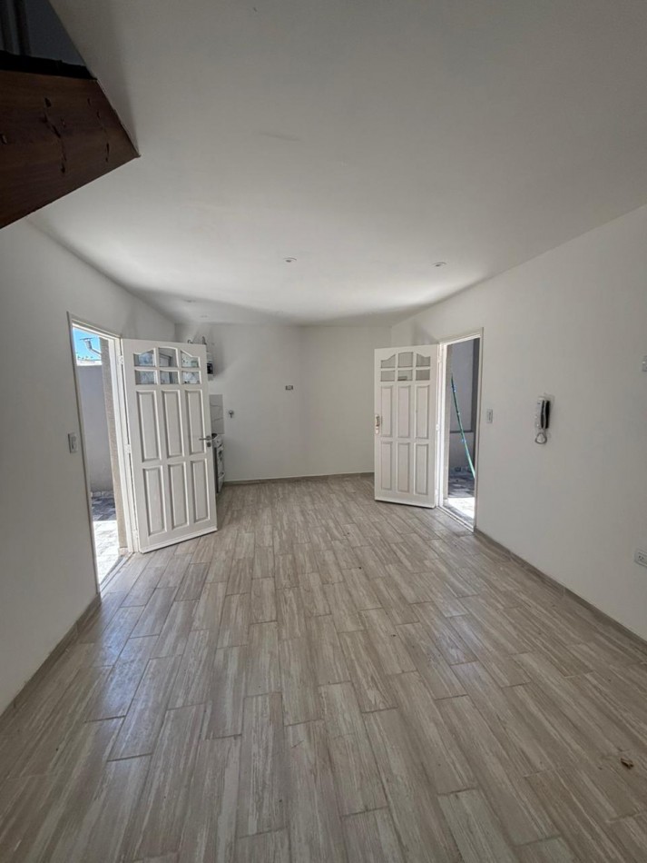 VENTA DUPLEX 3AMB X ESCALERA CONTRAFRENTE NECOCHEA y TEJEDOR 