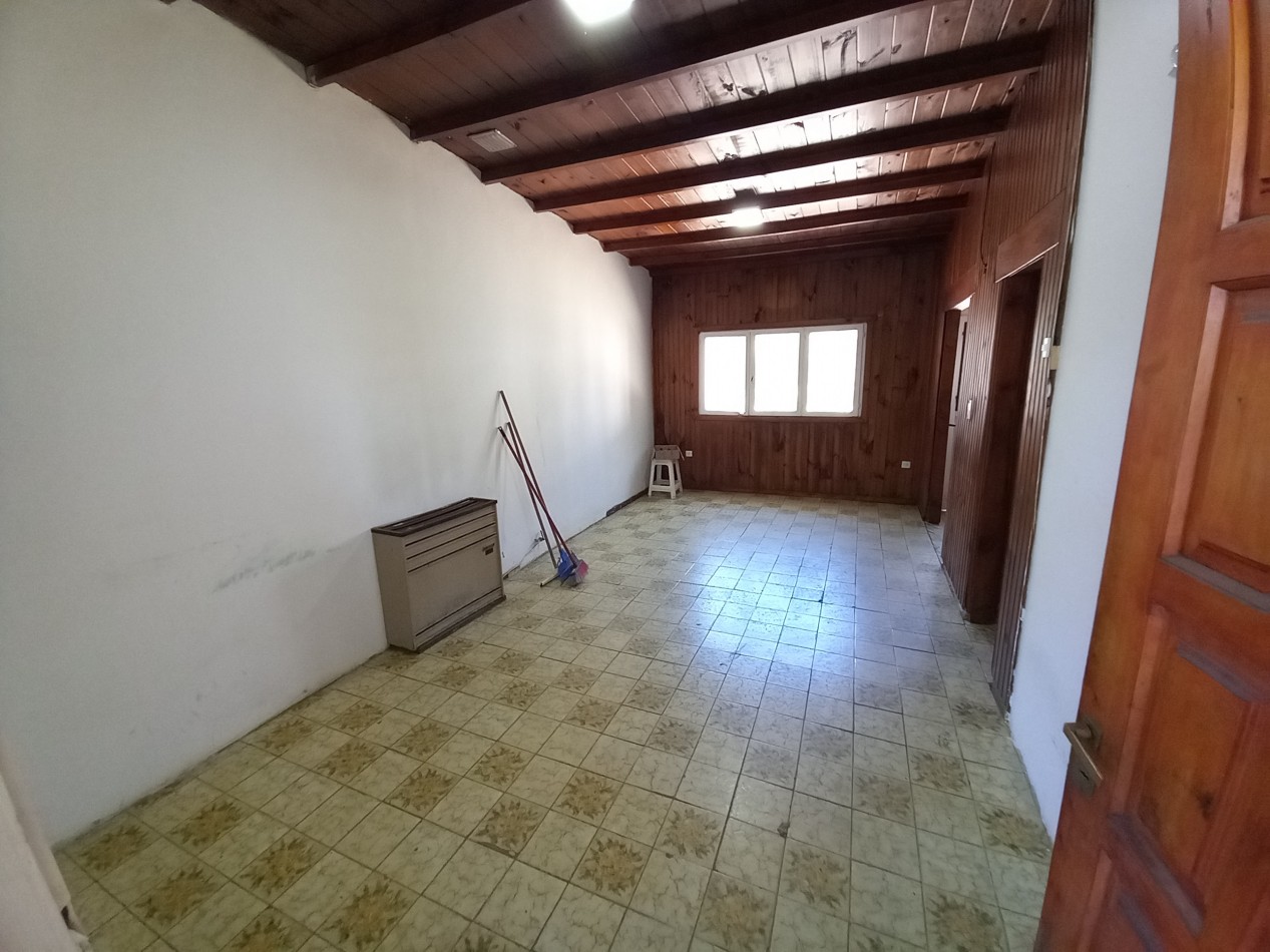 VENTA CASA de 3AMB ESTADO ORIGINAL PARQUE ZONA CHILE y Av. JUAN B. JUSTO 