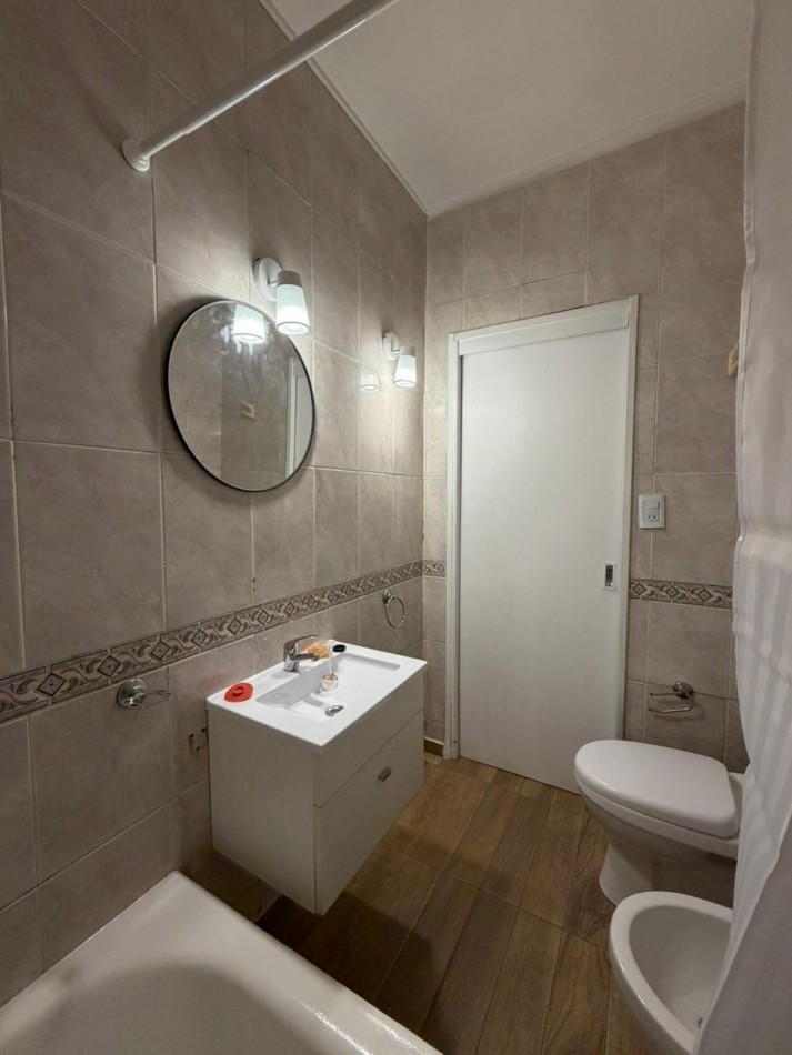 VENTA 2AMB EXCELENTE CENTRO BALCON 