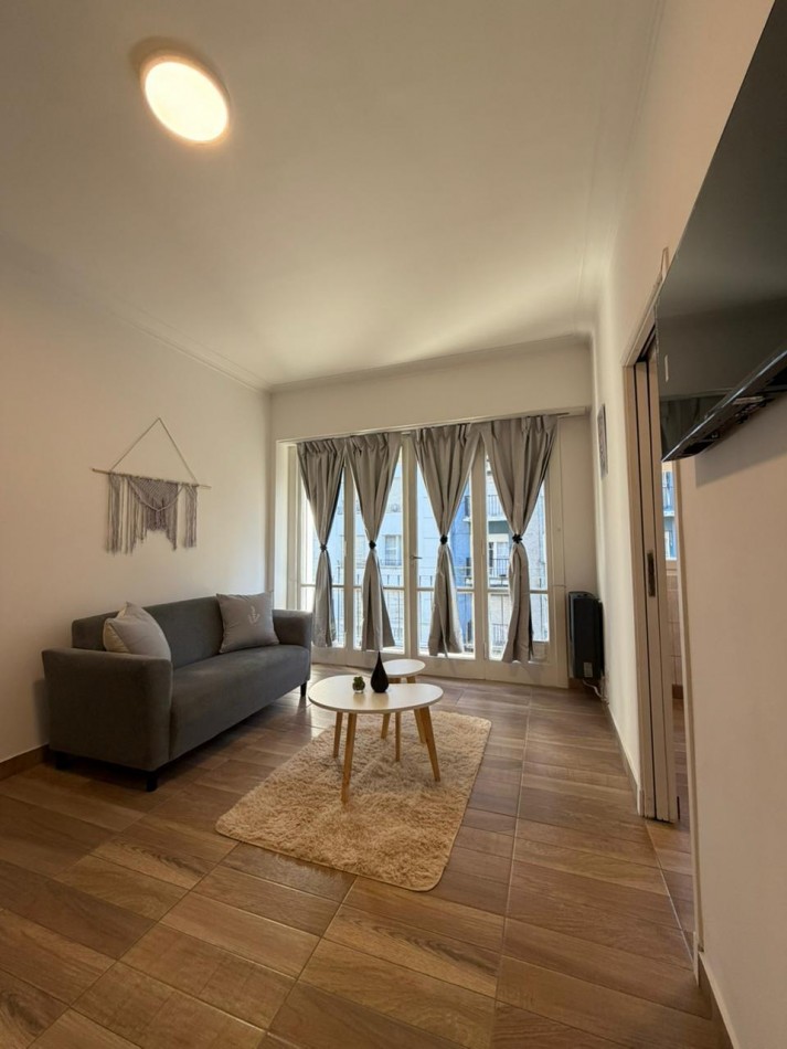 VENTA 2AMB EXCELENTE CENTRO BALCON 