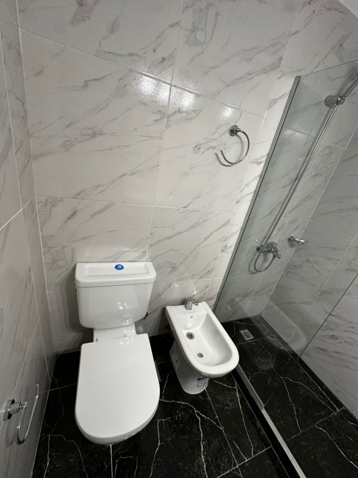 VENTA 2AMB RECICLADO CENTRO BALCON 