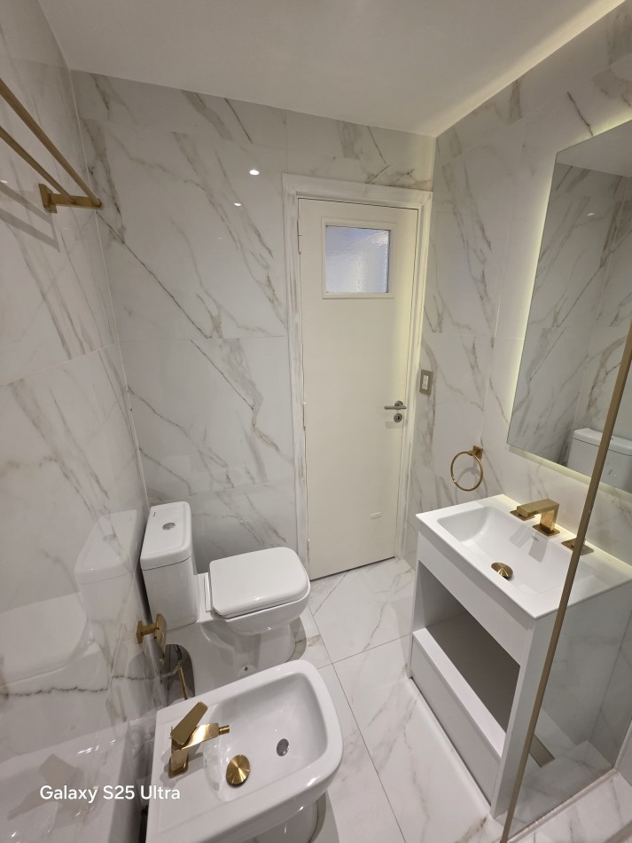 VENTA 2AMB RECICLADO con DEPENDENCIA VISTA AL MAR 