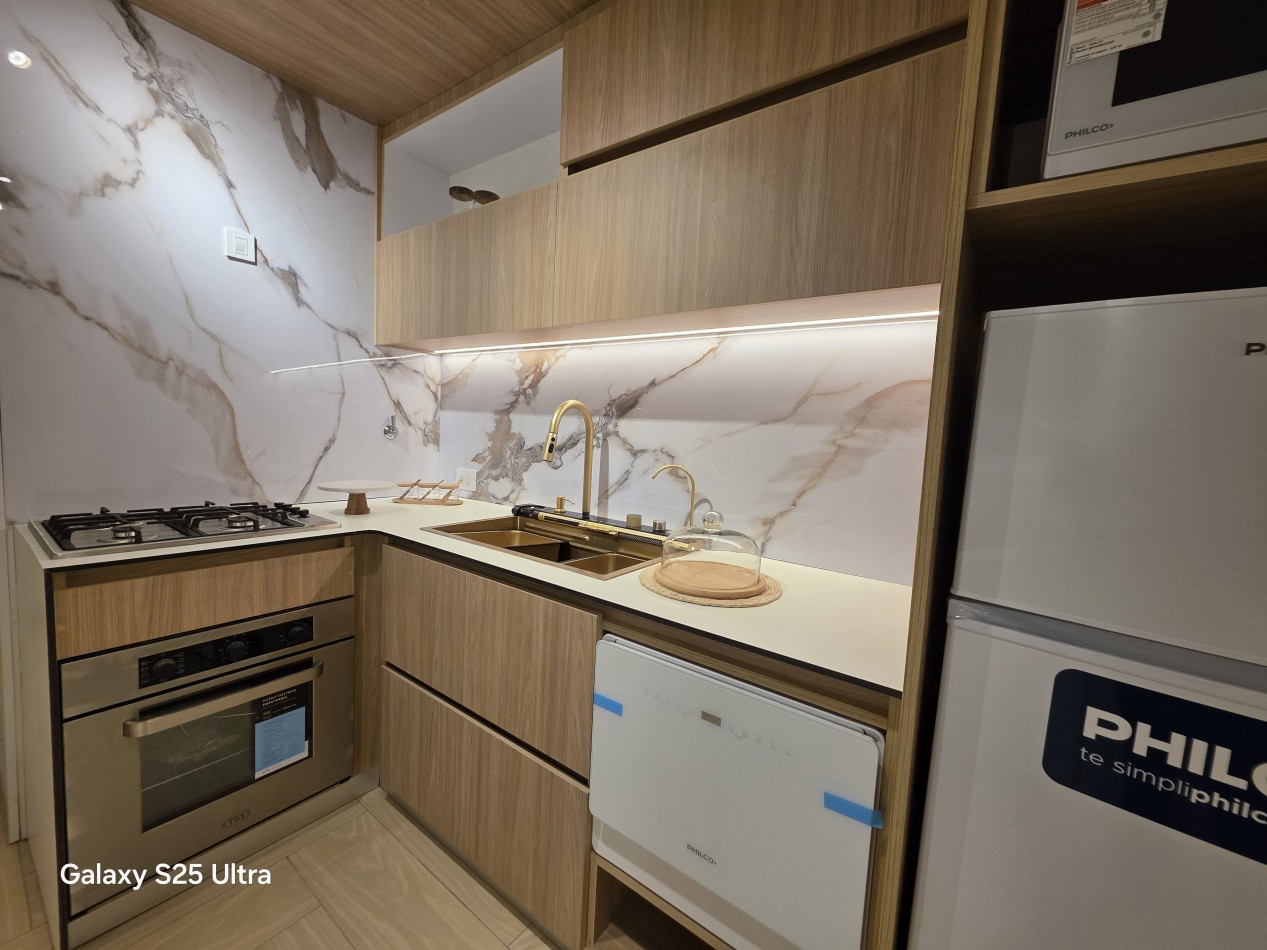 VENTA 2AMB RECICLADO con DEPENDENCIA VISTA AL MAR 