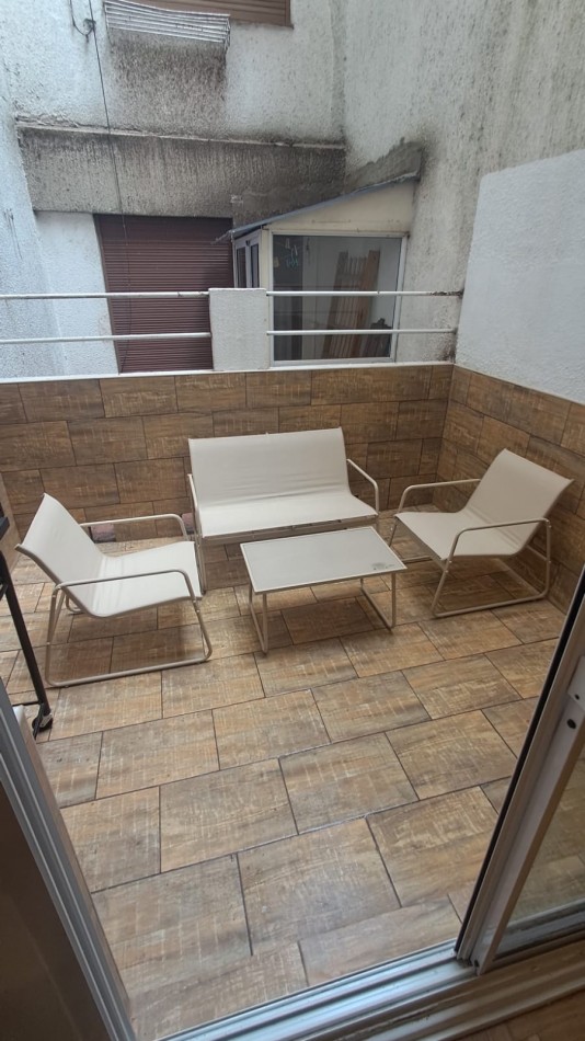 VENTA 2AMB RECICLADO CENTRO BALCON Y PATIO 