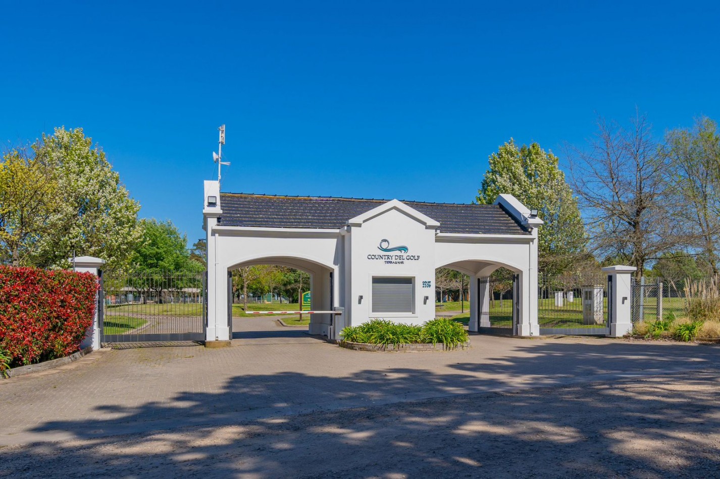 VENTA TERRENO en TIERRA Y MAR 