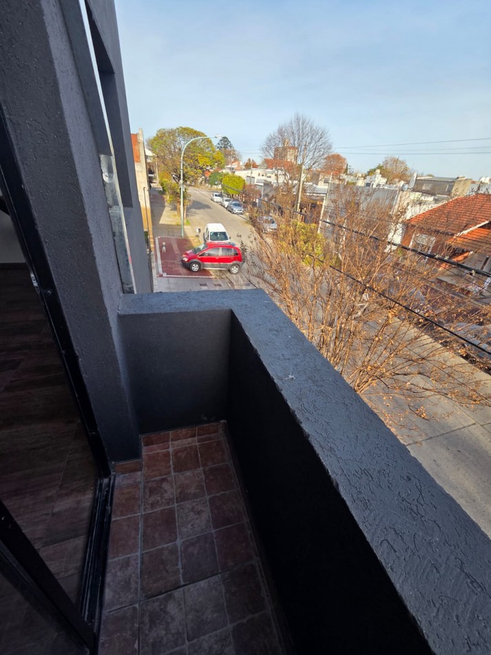 VENTA PH 3AMB POR ESCALERA RECICLADO 