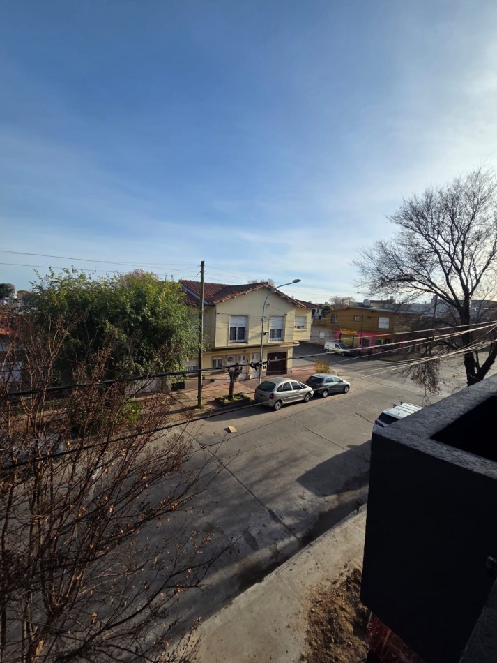 VENTA PH 3AMB POR ESCALERA RECICLADO 