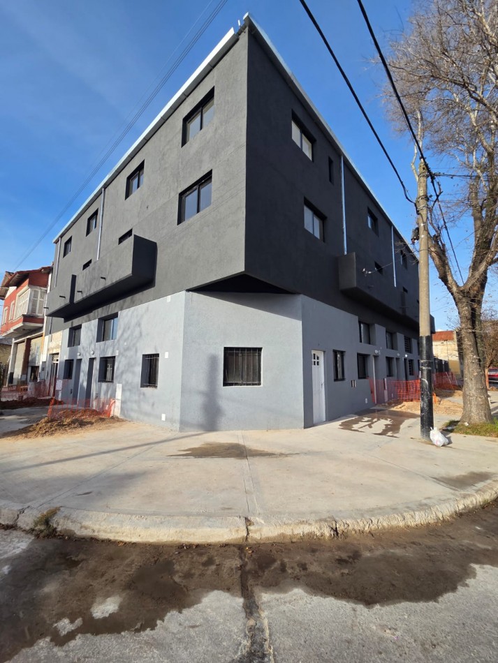 VENTA PH 3AMB POR ESCALERA RECICLADO 