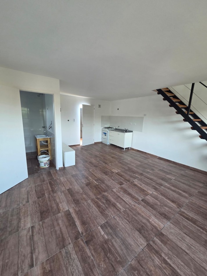 VENTA PH 3AMB POR ESCALERA RECICLADO 