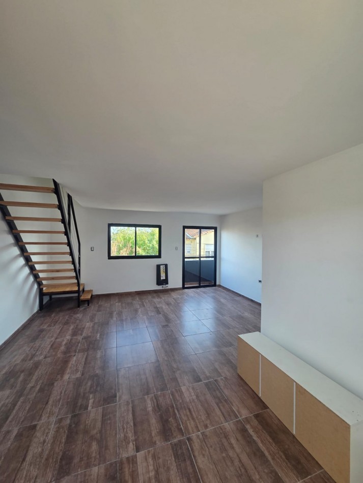VENTA PH 3AMB POR ESCALERA RECICLADO 