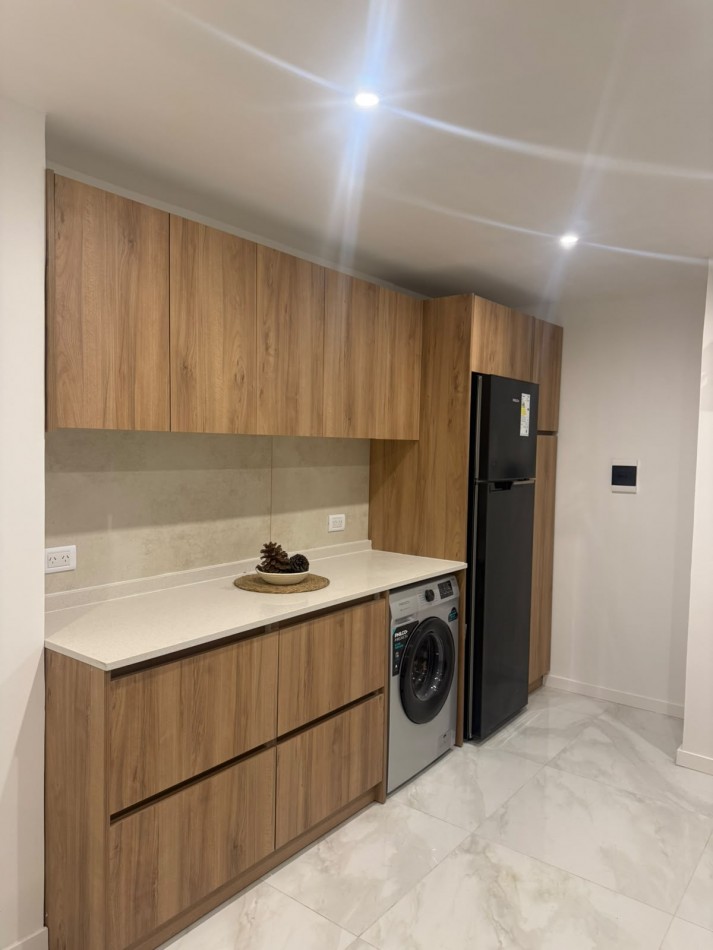 VENTA 3AMB RECICLADO ESPACIO COCHERA  BALCON CENTRO 