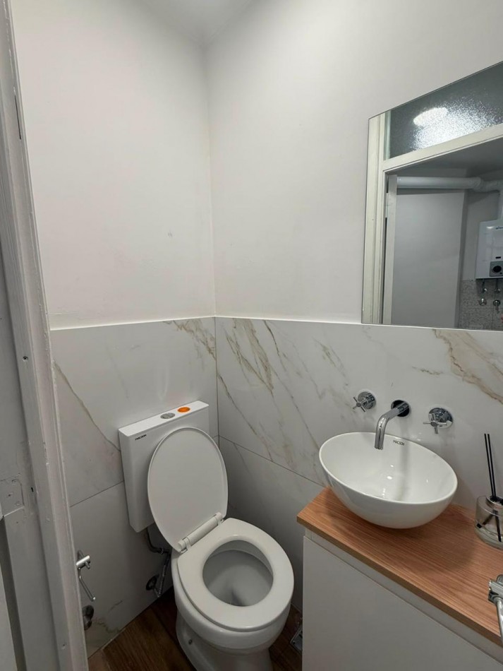 VENTA 2AMB RECICLADO CENTRO BALCON Y DEPENDENCIA 
