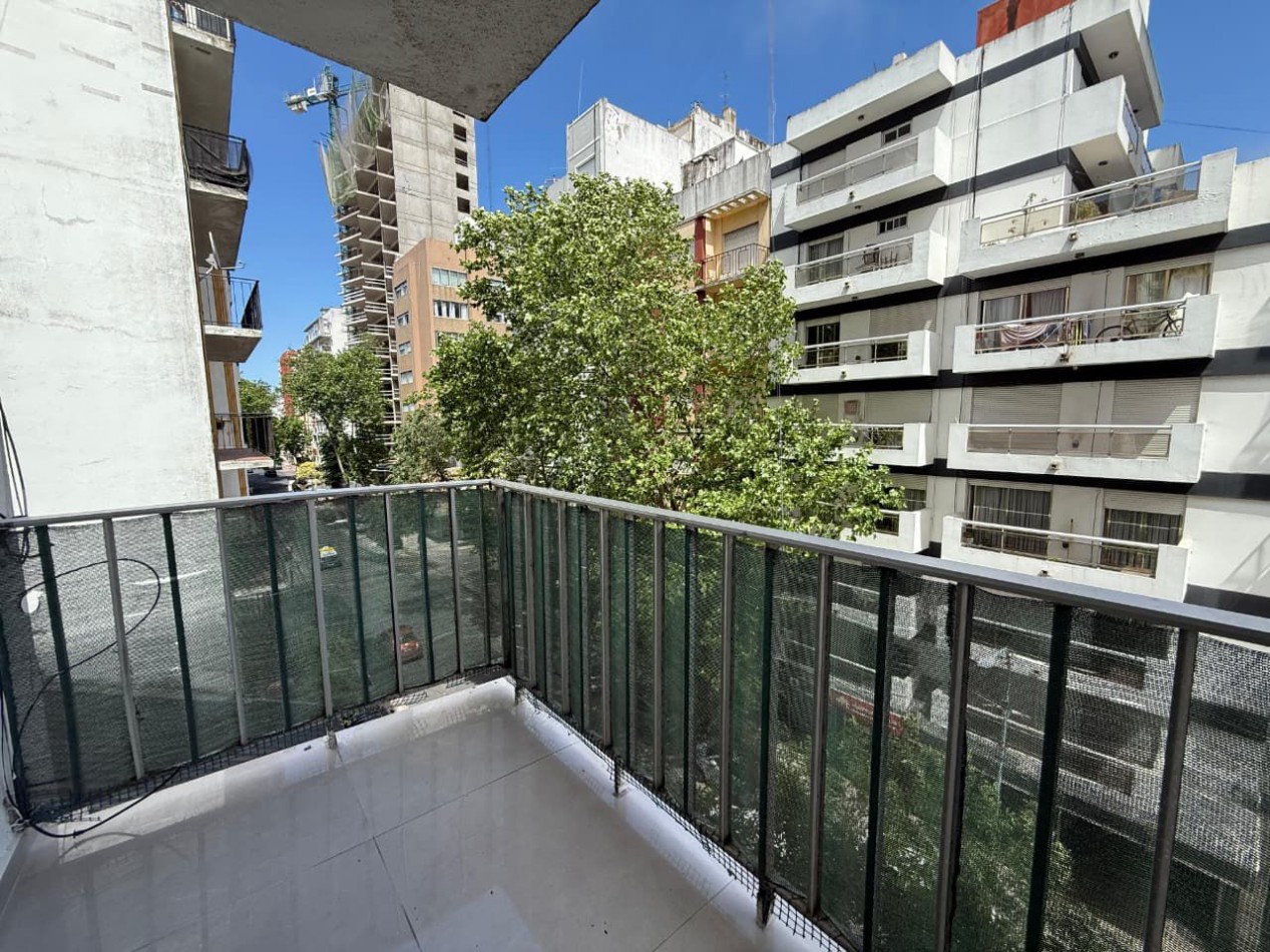 VENTA 3AMB RECICLADO CENTRO BALCON FRENTE ARTEFACTO A ESTRENAR 