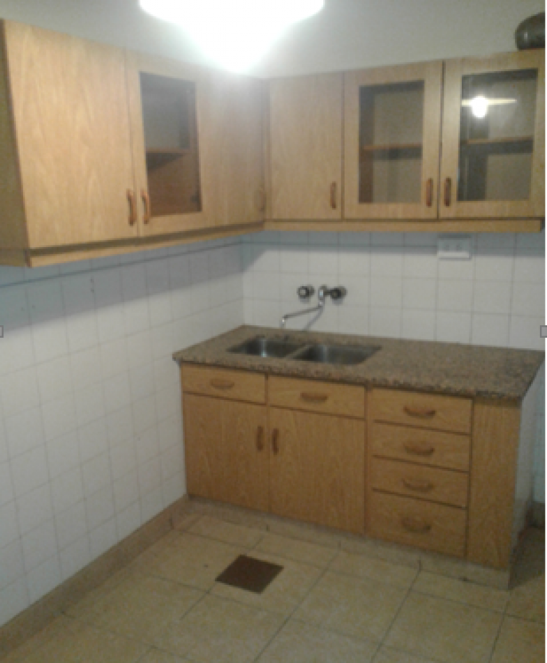 ALQUILER CASA PH 3 AL FRENTE con PEQUEÑO PATIO BROWN y 20 de SEPTIEMBRE