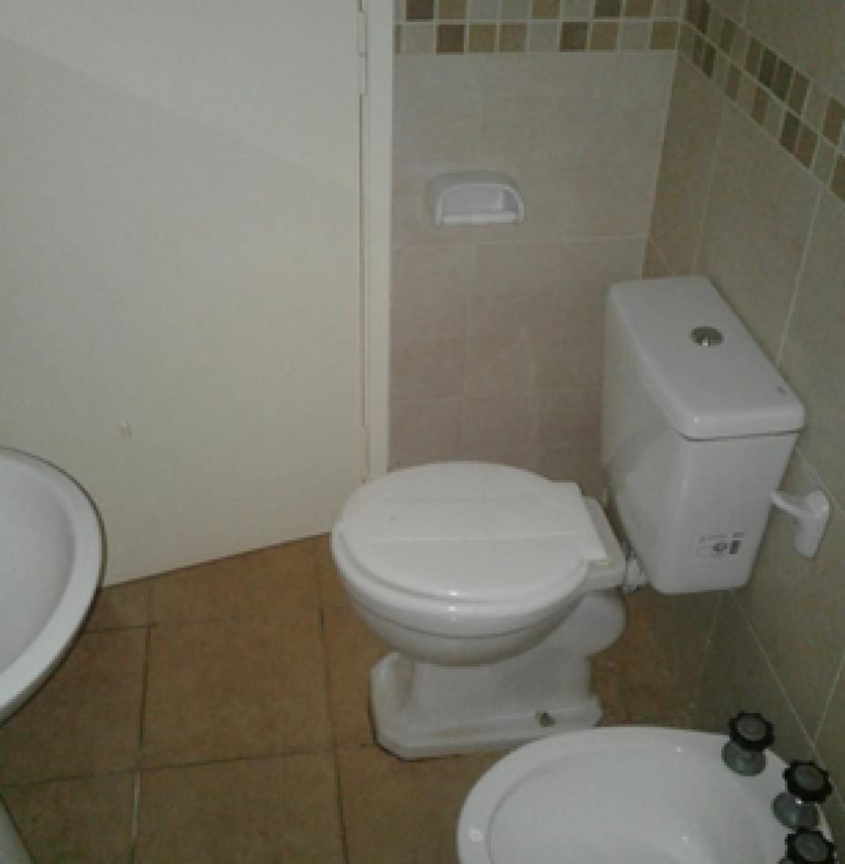 ALQUILER CASA PH 3 AL FRENTE con PEQUEÑO PATIO BROWN y 20 de SEPTIEMBRE