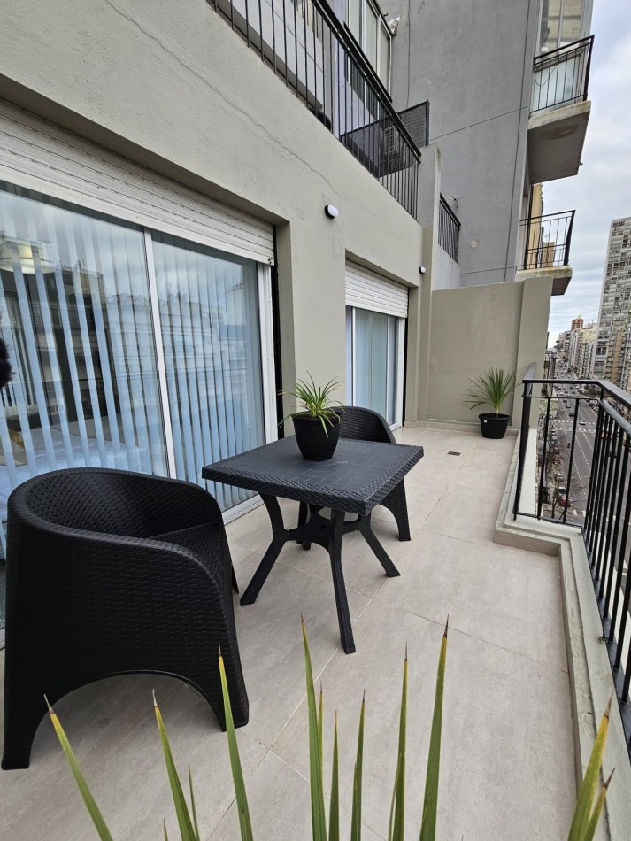 VENTA 3AMB RECICLADO CENTRO BALCON TERRAZA TODO A ESTRENAR 
