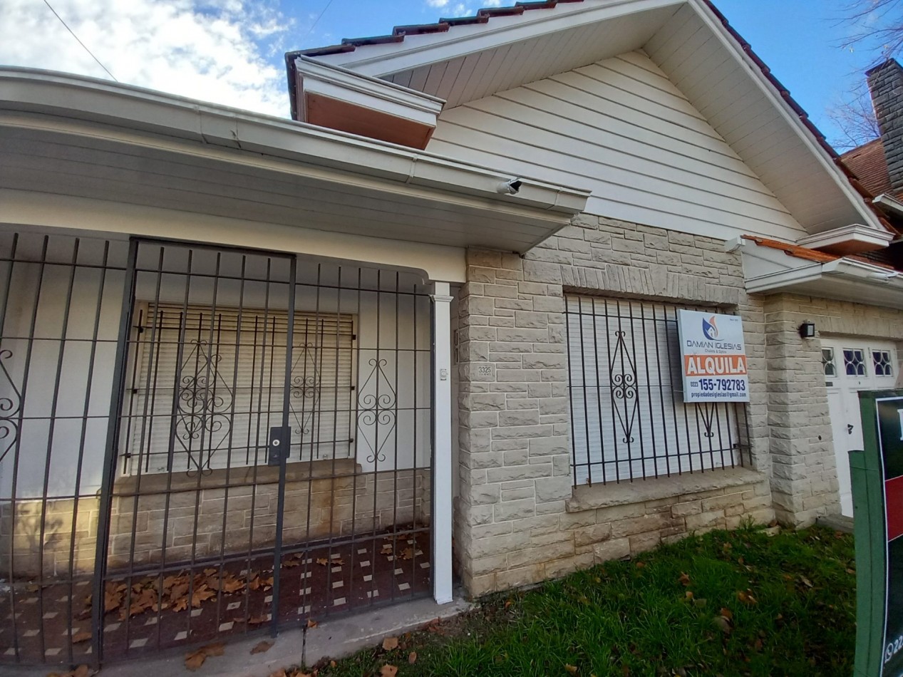 ALQUILER CASA 4AMB USO PROFESIONAL 2 BAÑOS COCHERA LOS TRONCOS 