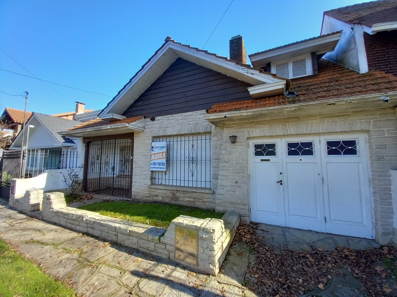 ALQUILER CASA 4AMB USO PROFESIONAL 2 BAÑOS COCHERA LOS TRONCOS 
