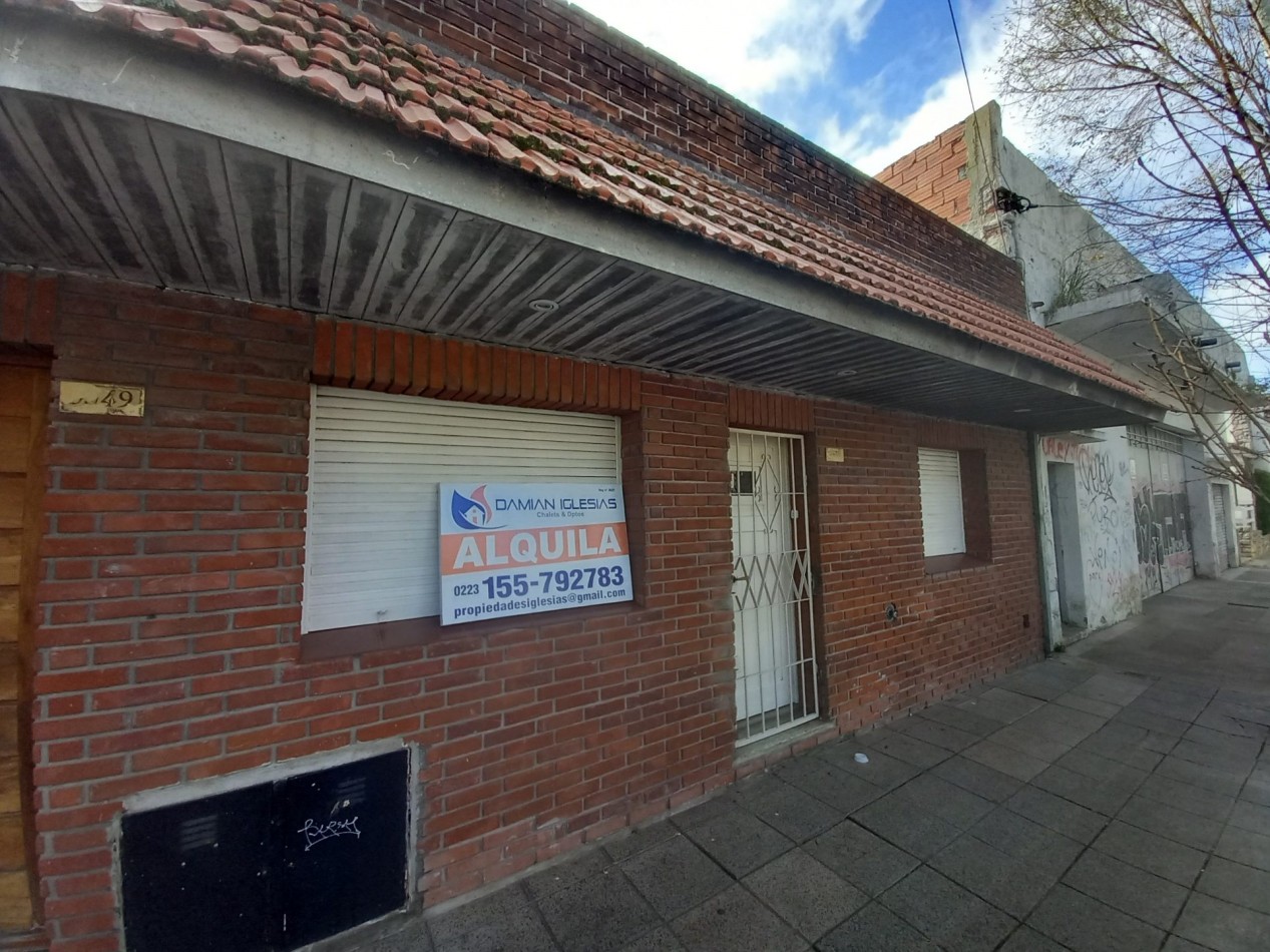 ALQUILER CASA PH 3 AL FRENTE con PEQUEÑO PATIO BROWN y 20 de SEPTIEMBRE