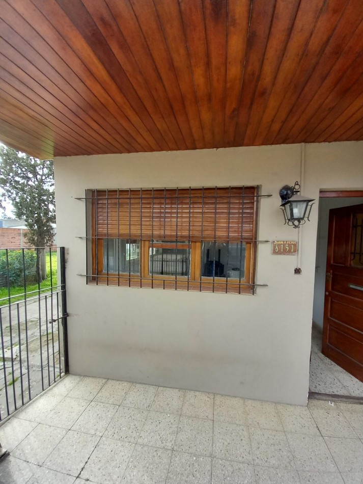 ALQUILER PH 2AMB FRENTE Para 1 PERSONA o PAREJA