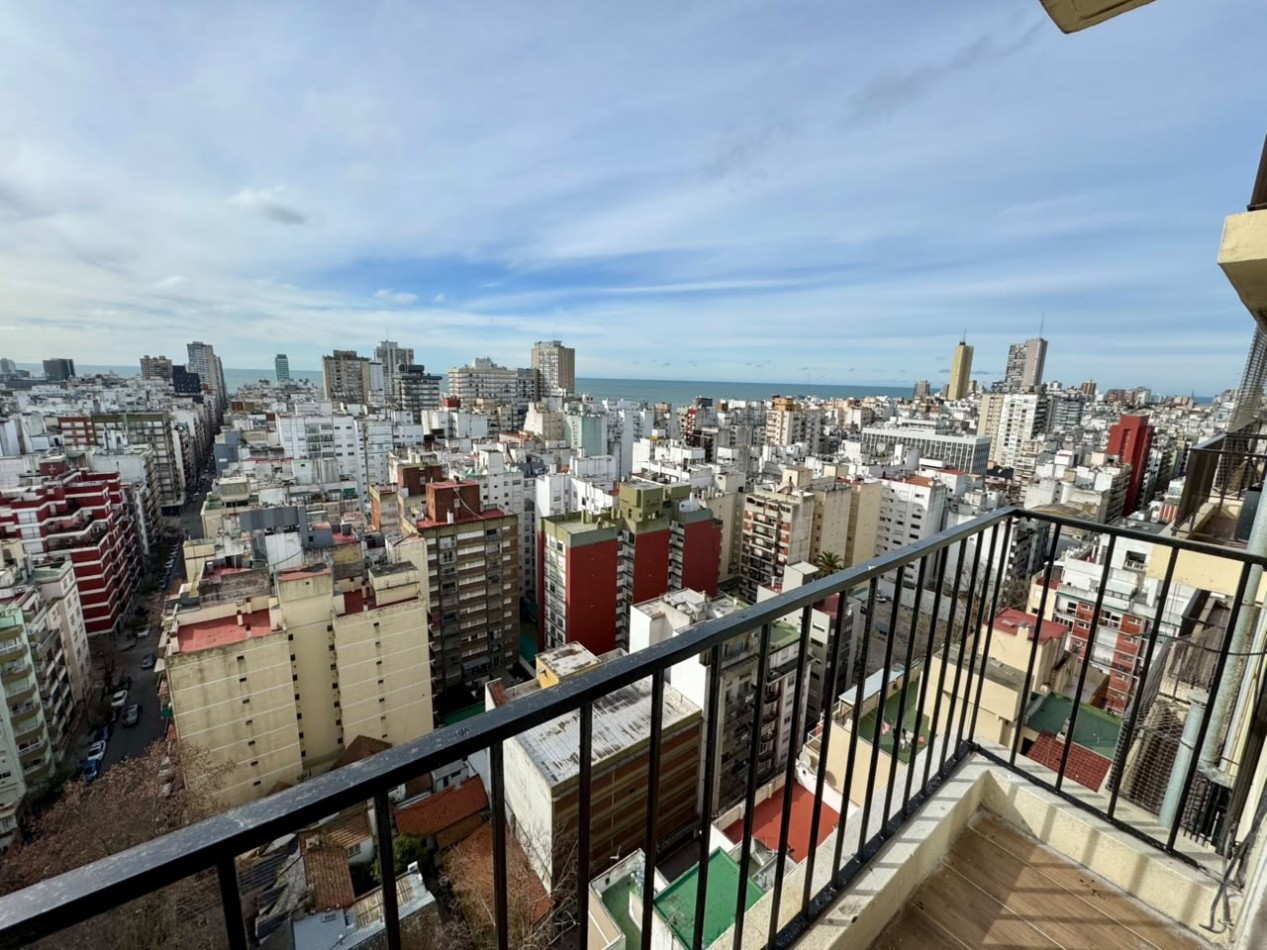 VENTA 1AMB RECICLADO AMPLIO CENTRO 
