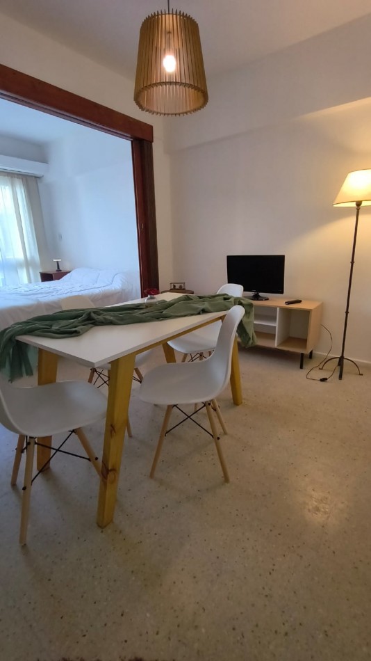 VENTA 1AMB CENTRO BALCON FRENTE 