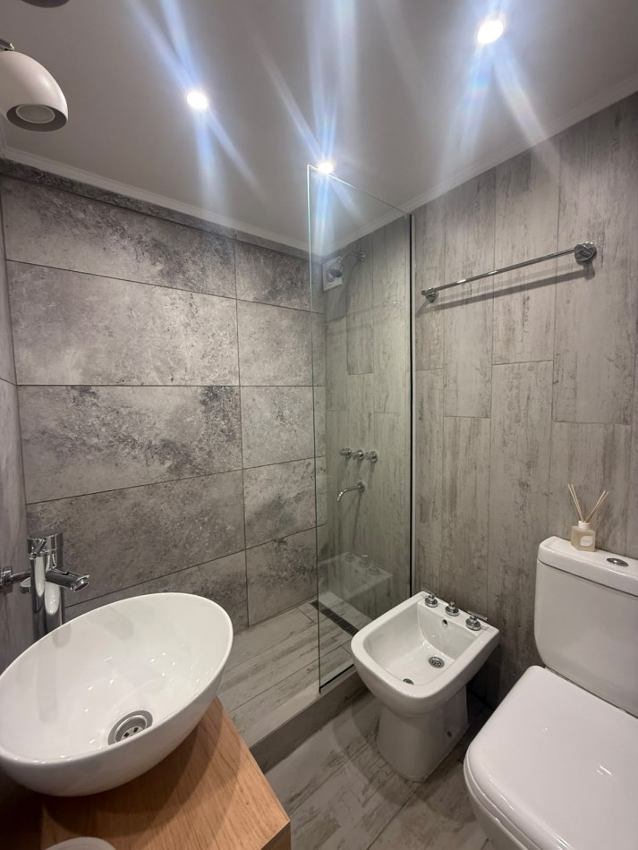 VENTA 3AMB ESPACIO COCHERA CENTRO 