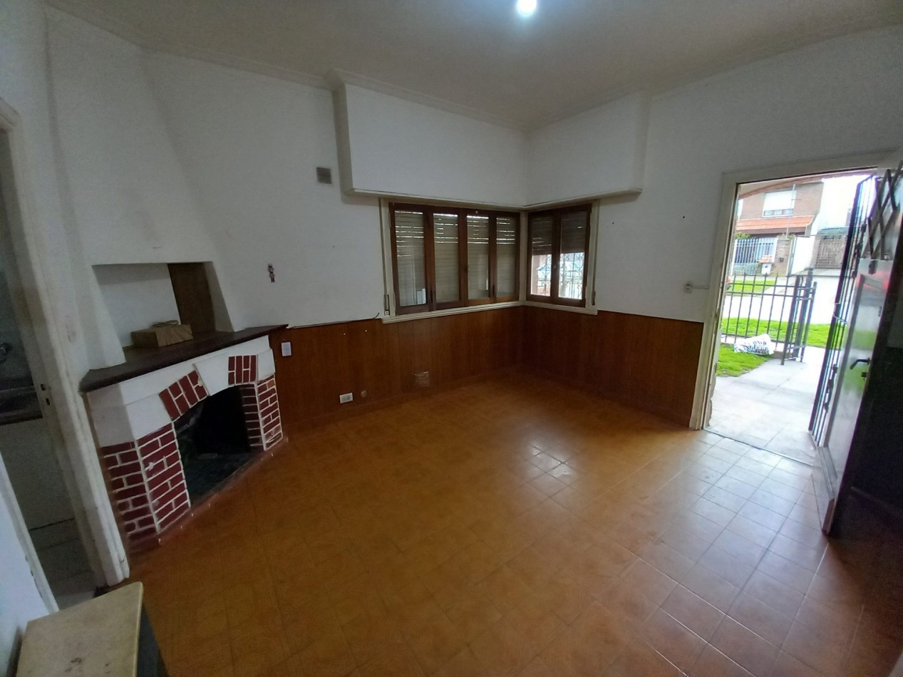 VENTA EN BLOCK 2 CASAS 1 Casa Al Frente y otra al Fondo Moreno 9100