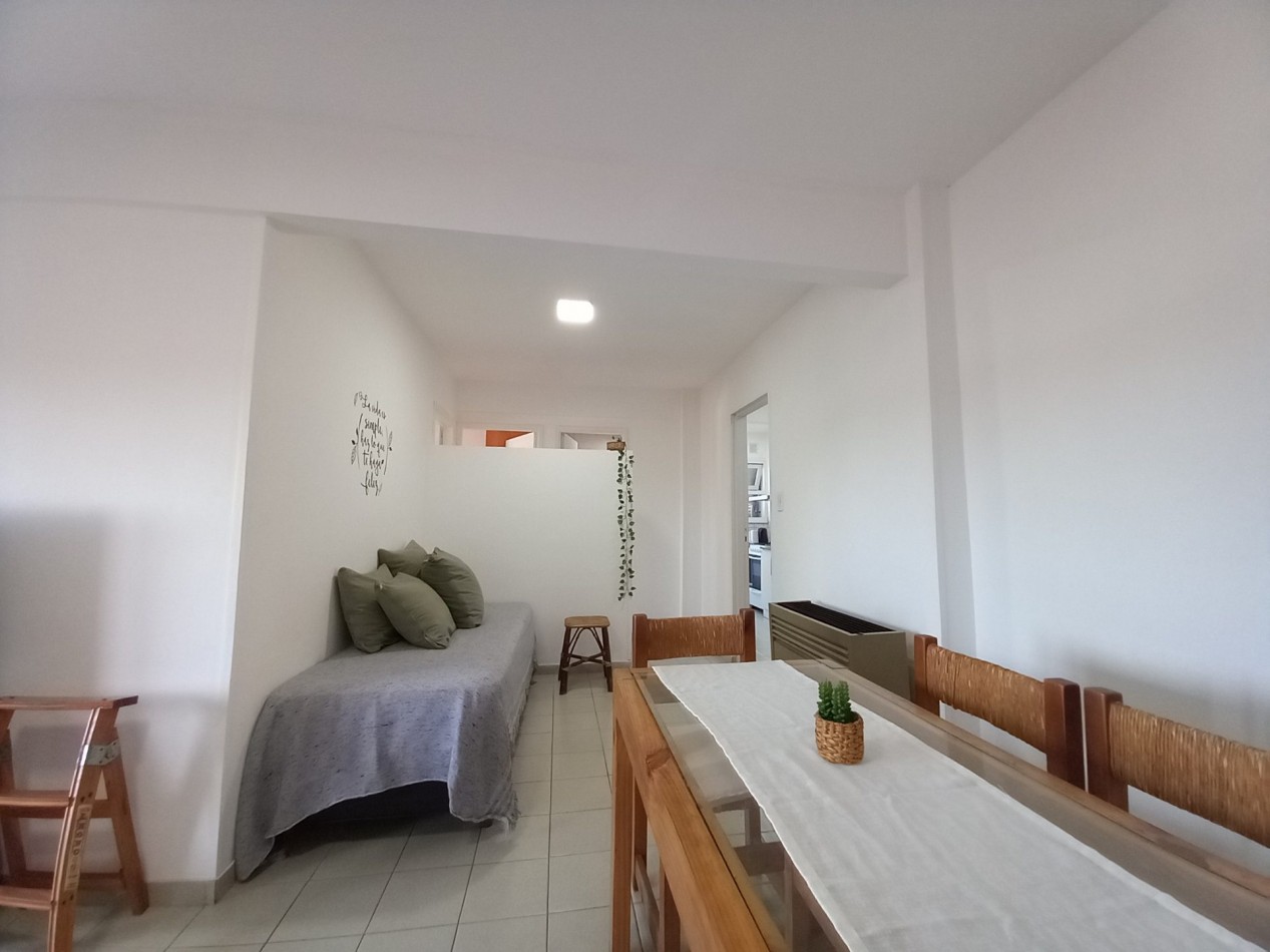 ALQUILER Por 12 Meses-3AMB en 3° Piso por ESCALERA RECICLADO ESTRADA y TEJEDOR 