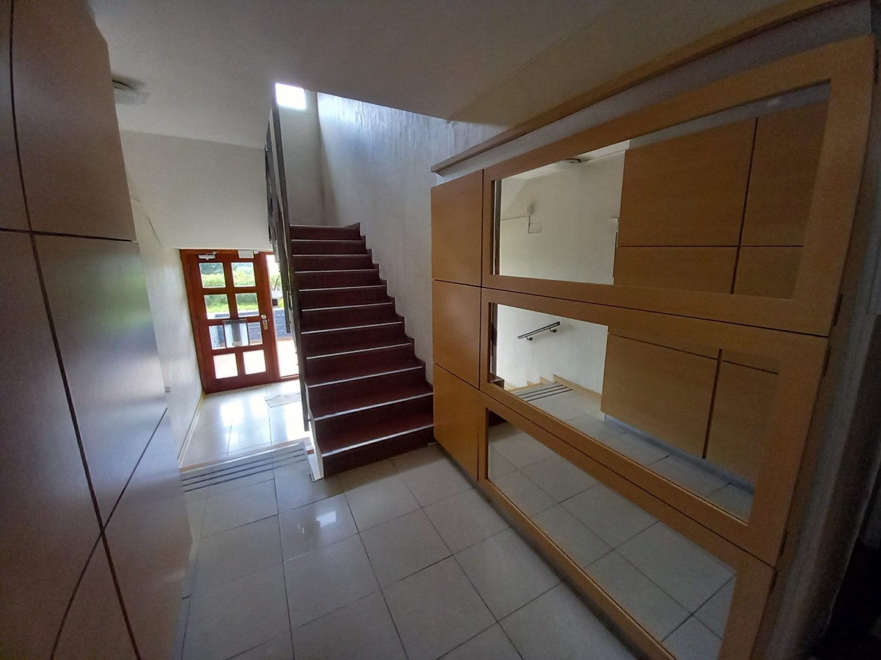 ALQUILER 3AMB ORIGINAL COCHERA 1° PISO por ESCALERA VISTA AL MAR GOLF 