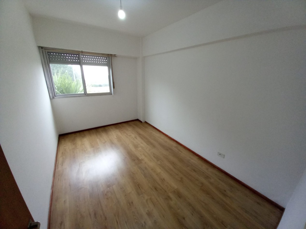 ALQUILER 3AMB ORIGINAL COCHERA 1° PISO por ESCALERA VISTA AL MAR GOLF 