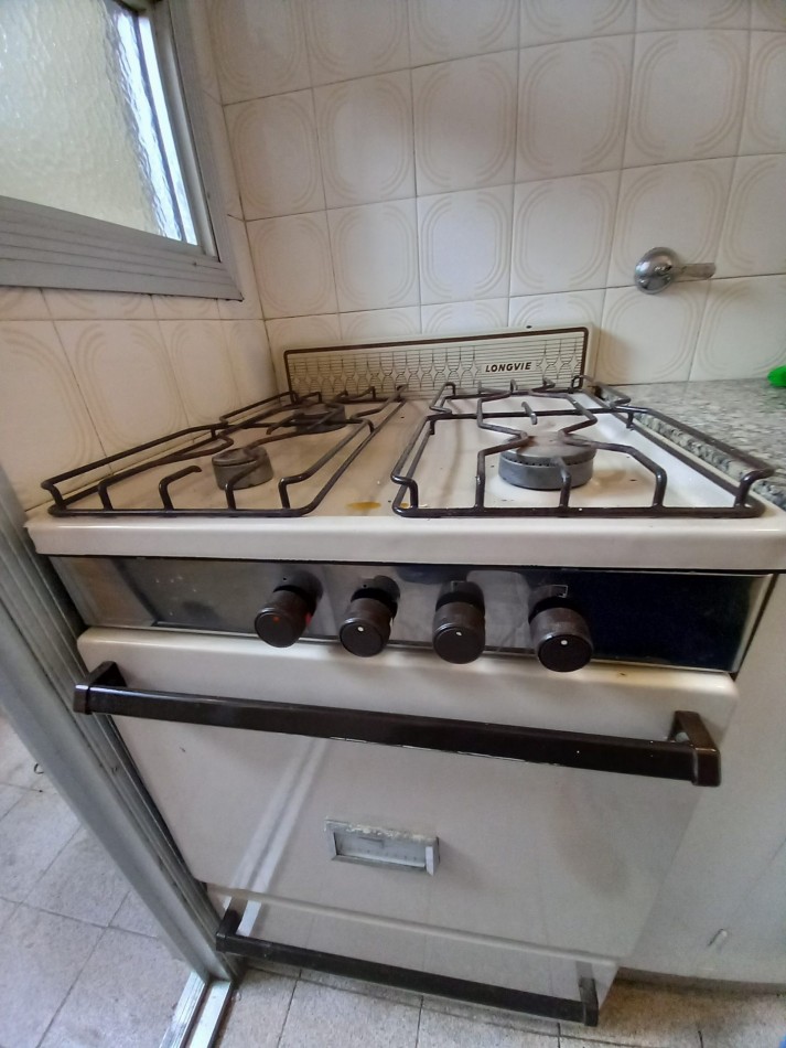 ALQUILER 3AMB ORIGINAL COCHERA 1° PISO por ESCALERA VISTA AL MAR GOLF 