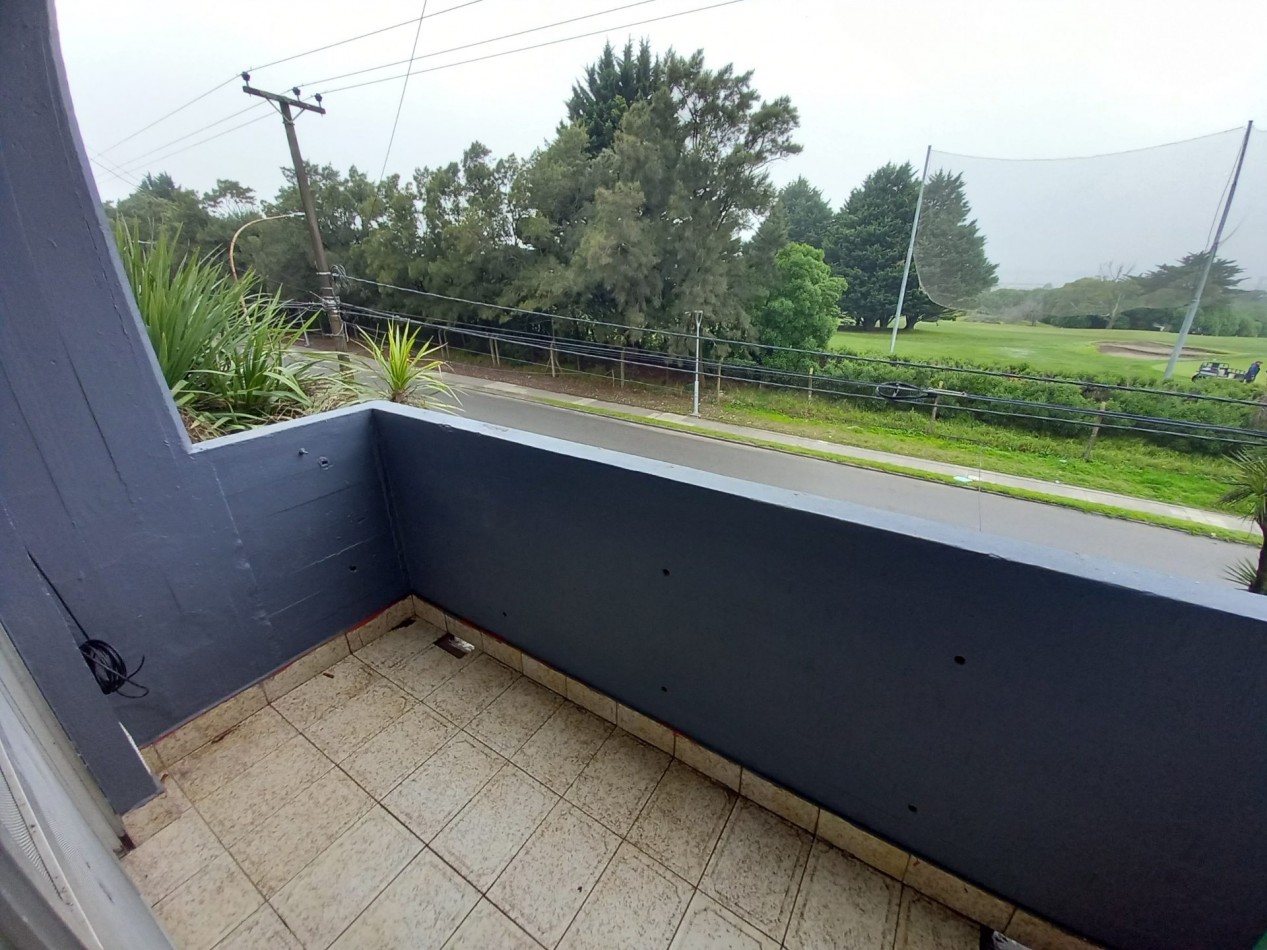 ALQUILER 3AMB ORIGINAL COCHERA 1° PISO por ESCALERA VISTA AL MAR GOLF 