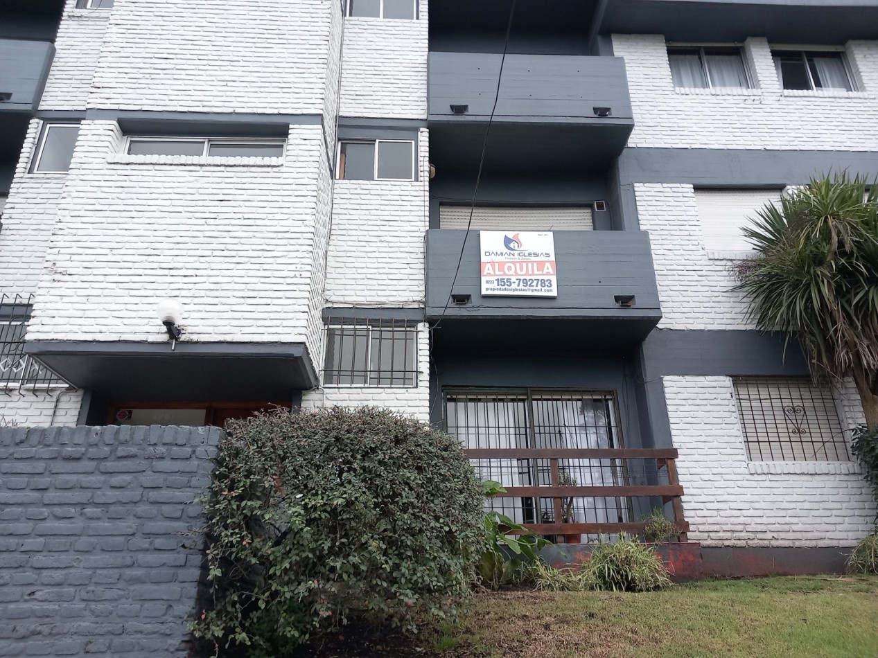 ALQUILER 3AMB ORIGINAL COCHERA 1° PISO por ESCALERA VISTA AL MAR GOLF 