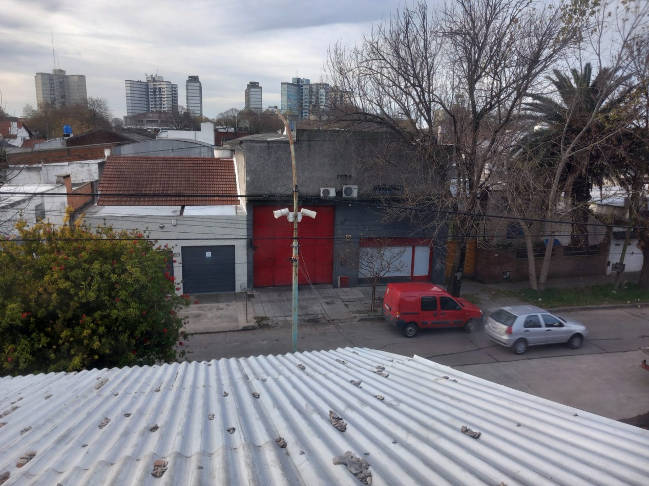 ALQUILER 2AMB DUPLEX en PLANTA ALTA por ESCALERA 