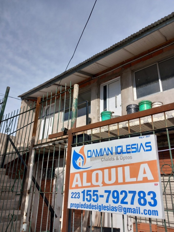 ALQUILER 2AMB DUPLEX en PLANTA ALTA por ESCALERA 