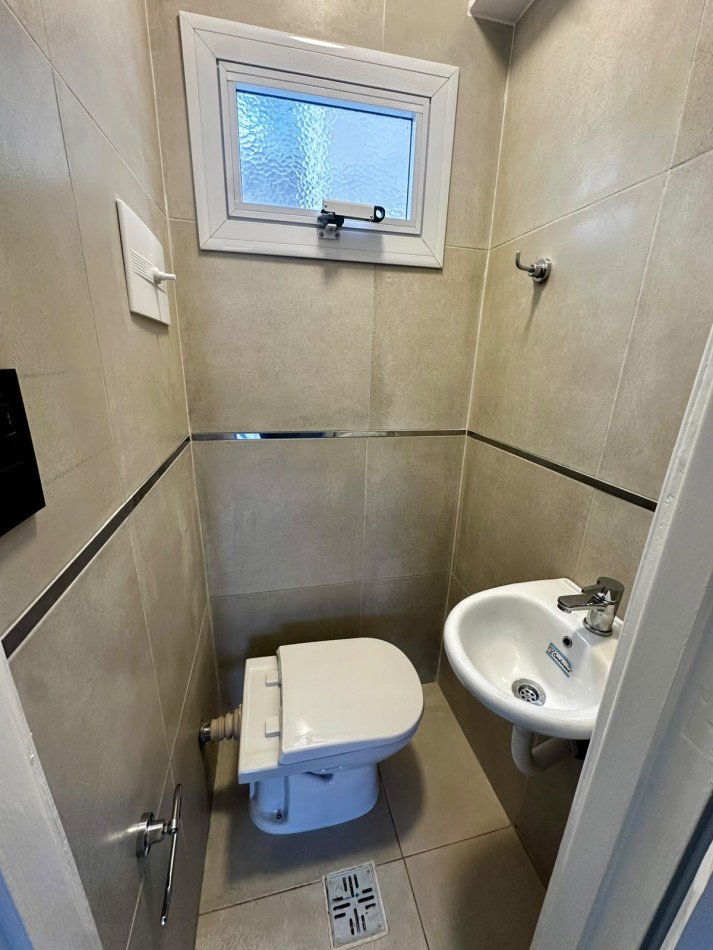 VENTA 3AMB RECICLADO CENTRO con DEPENDENCIA Y BALCON 