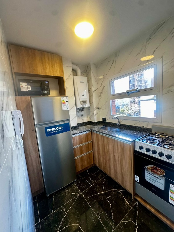 VENTA 3AMB RECICLADO CENTRO con DEPENDENCIA Y BALCON 