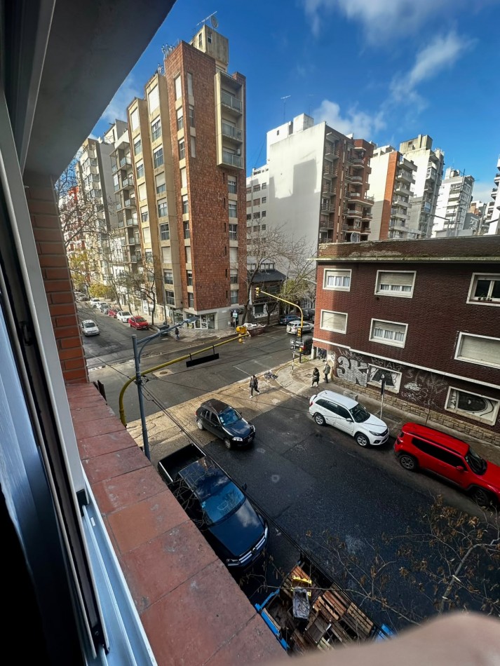 VENTA 3AMB RECICLADO CENTRO con DEPENDENCIA Y BALCON 