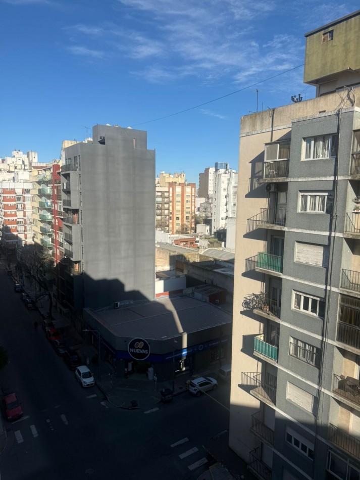 VENTA 1AMB RECICLADO CENTRO ARTEFACTO Y MUEBLES A ESTRENAR 