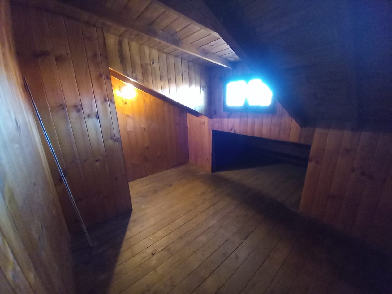 ALQUILER CASA 5AMB PLANTA ALTA por ESCALERA-PATIO TIERRA del FUEGO y COLON 