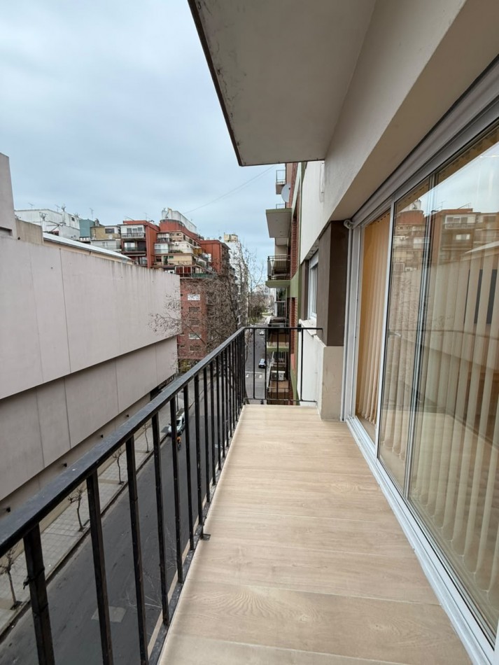 VENTA 3AMB RECICLADO CENTRO BALCON FRENTE 