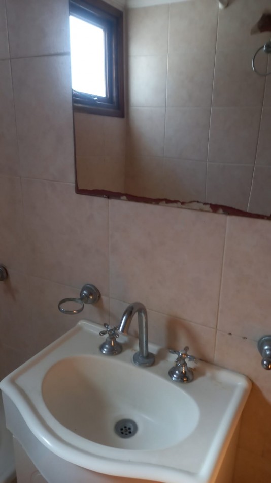 VENTA DUPLEX ORIGINAL CON PATIO PLANTA BAJA 