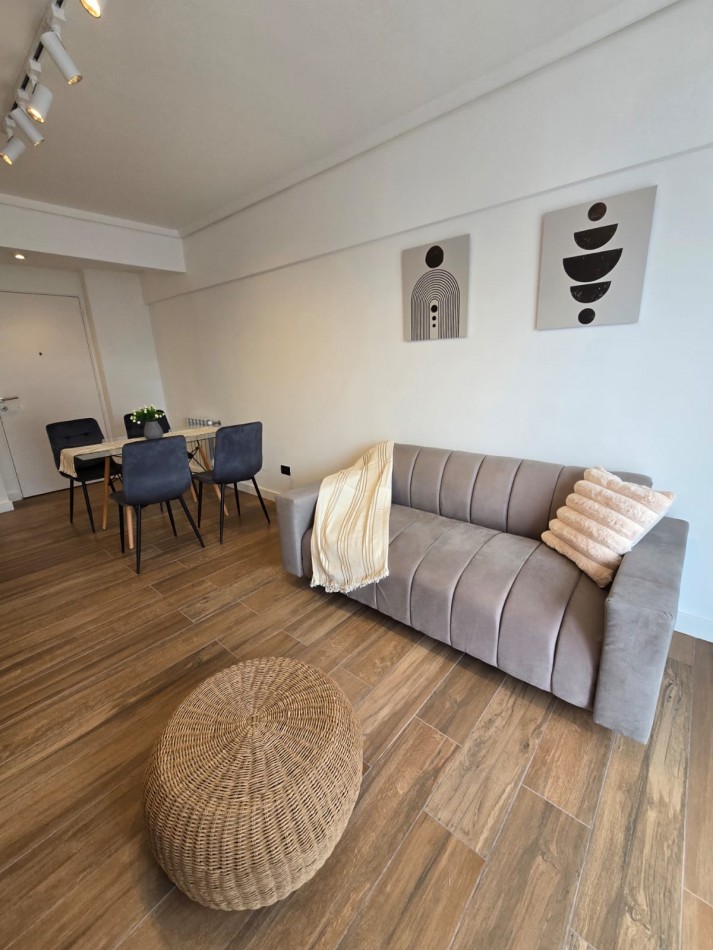 VENTA 2AMB RECICLADO CENTRO 2 BALCONES 