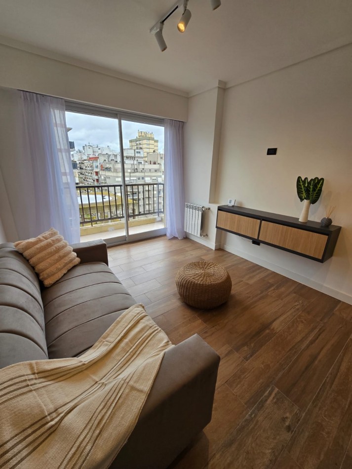 VENTA 2AMB RECICLADO CENTRO 2 BALCONES 