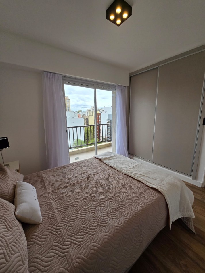 VENTA 2AMB RECICLADO CENTRO 2 BALCONES 