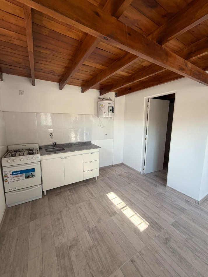 VENTA DUPLEX 2AMB RECICLADO CHACO al 2600