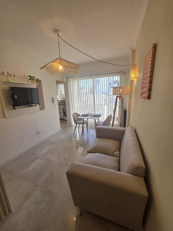 VENTA 1AMB Y MEDIO EXCELENTE RECICLADO CENTRO BALCON 