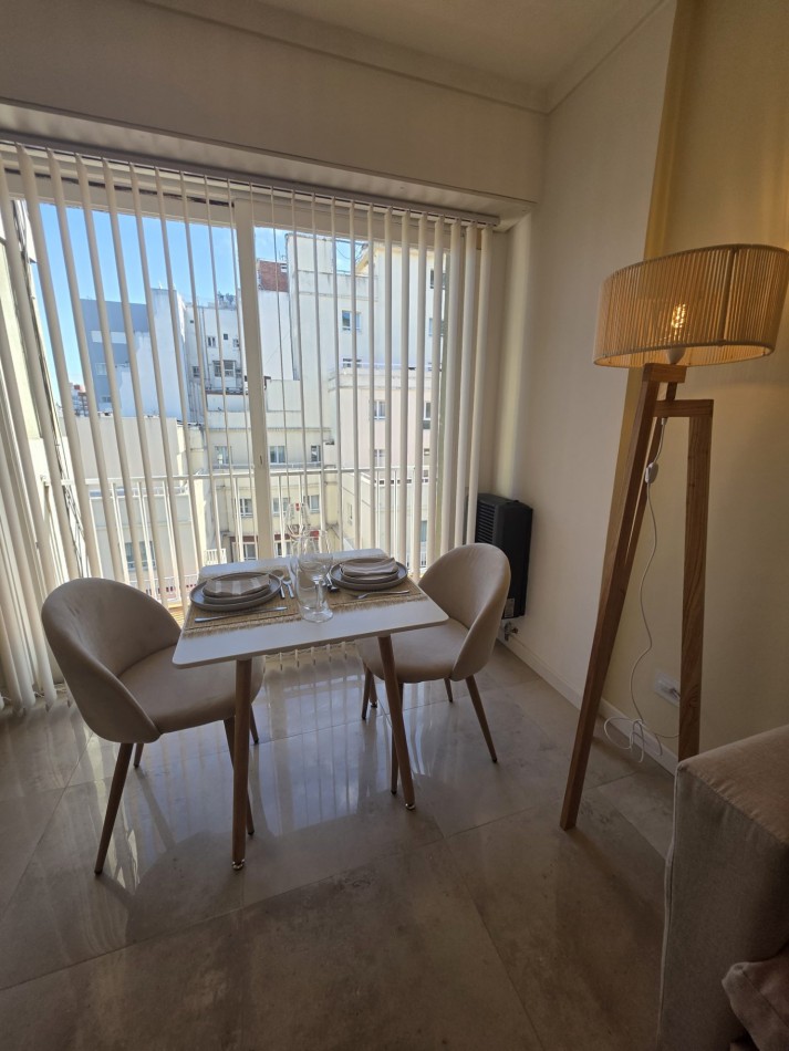VENTA 1AMB Y MEDIO EXCELENTE RECICLADO CENTRO BALCON 