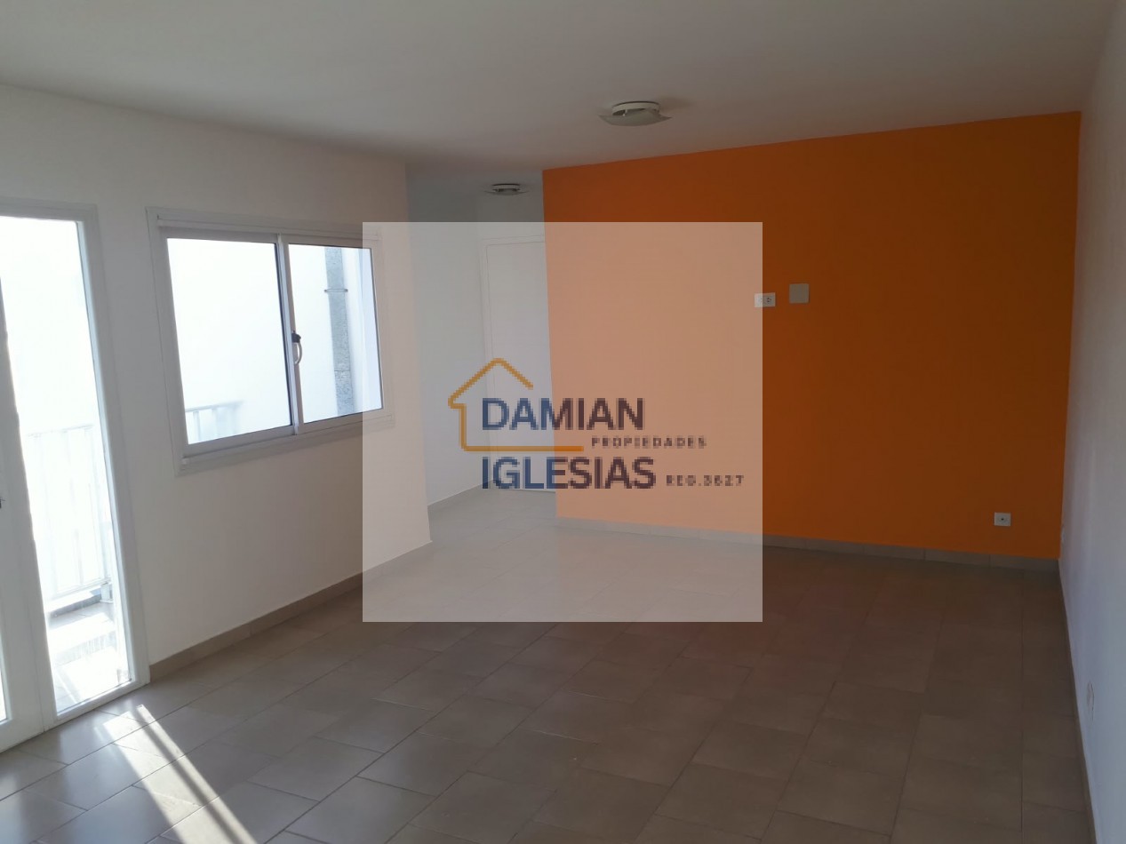 ALQUILER 2AMB EXCELENTE 1er PISO x ESCALERA BALCON PARQUE LURO 